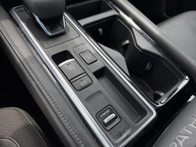2025 Nissan Pathfinder SL 2WD
