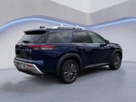 2025 Nissan Pathfinder SL 2WD