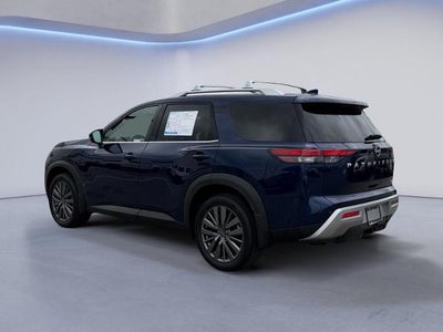 2025 Nissan Pathfinder SL 2WD