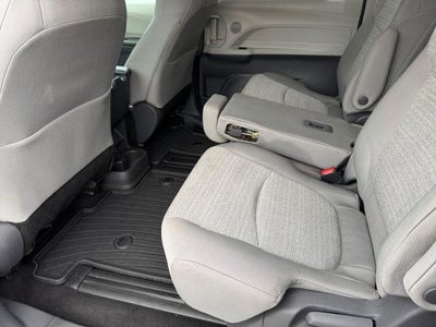 2021 Toyota Sienna LE FWD 8-Passenger (Natl)