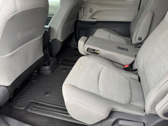 2021 Toyota Sienna LE FWD 8-Passenger (Natl)