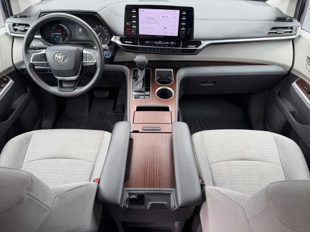 2021 Toyota Sienna LE FWD 8-Passenger (Natl)