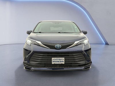 2021 Toyota Sienna LE FWD 8-Passenger (Natl)