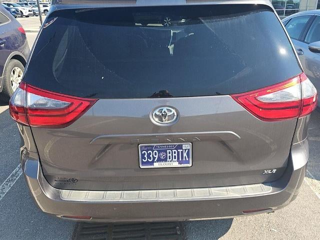 2020 Toyota Sienna XLE FWD 8-Passenger (Natl)