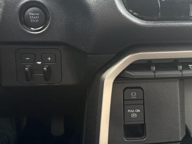 2026 Toyota Tundra 4WD 4WD SR5 CrewMax 5.5' Bed (SE)