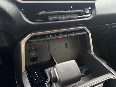 2026 Toyota Tundra 4WD 4WD SR5 CrewMax 5.5' Bed (SE)