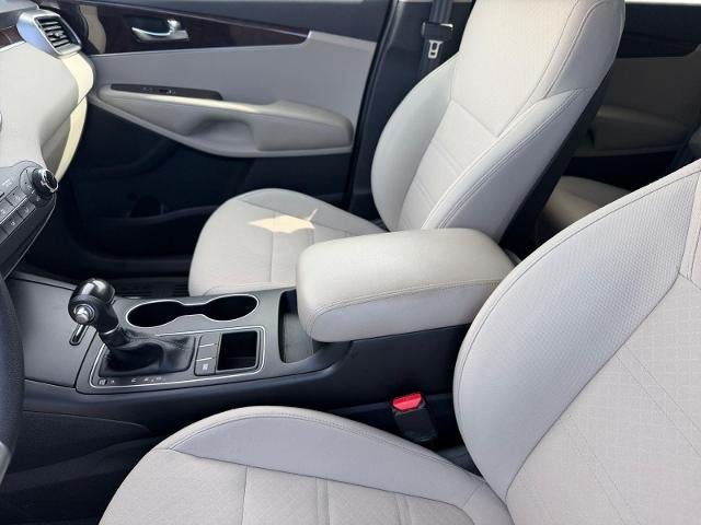 2016 Kia Sorento FWD 4dr 3.3L LX