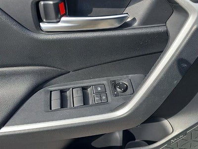 2020 Toyota RAV4 XLE FWD (Natl)