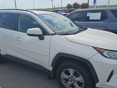 2020 Toyota RAV4 XLE FWD (Natl)