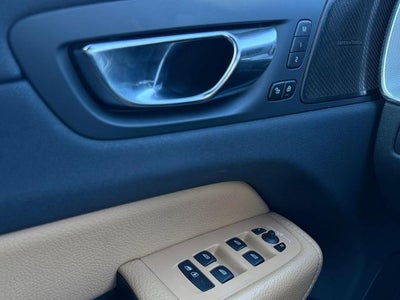 2019 Volvo XC60 T5 AWD Inscription