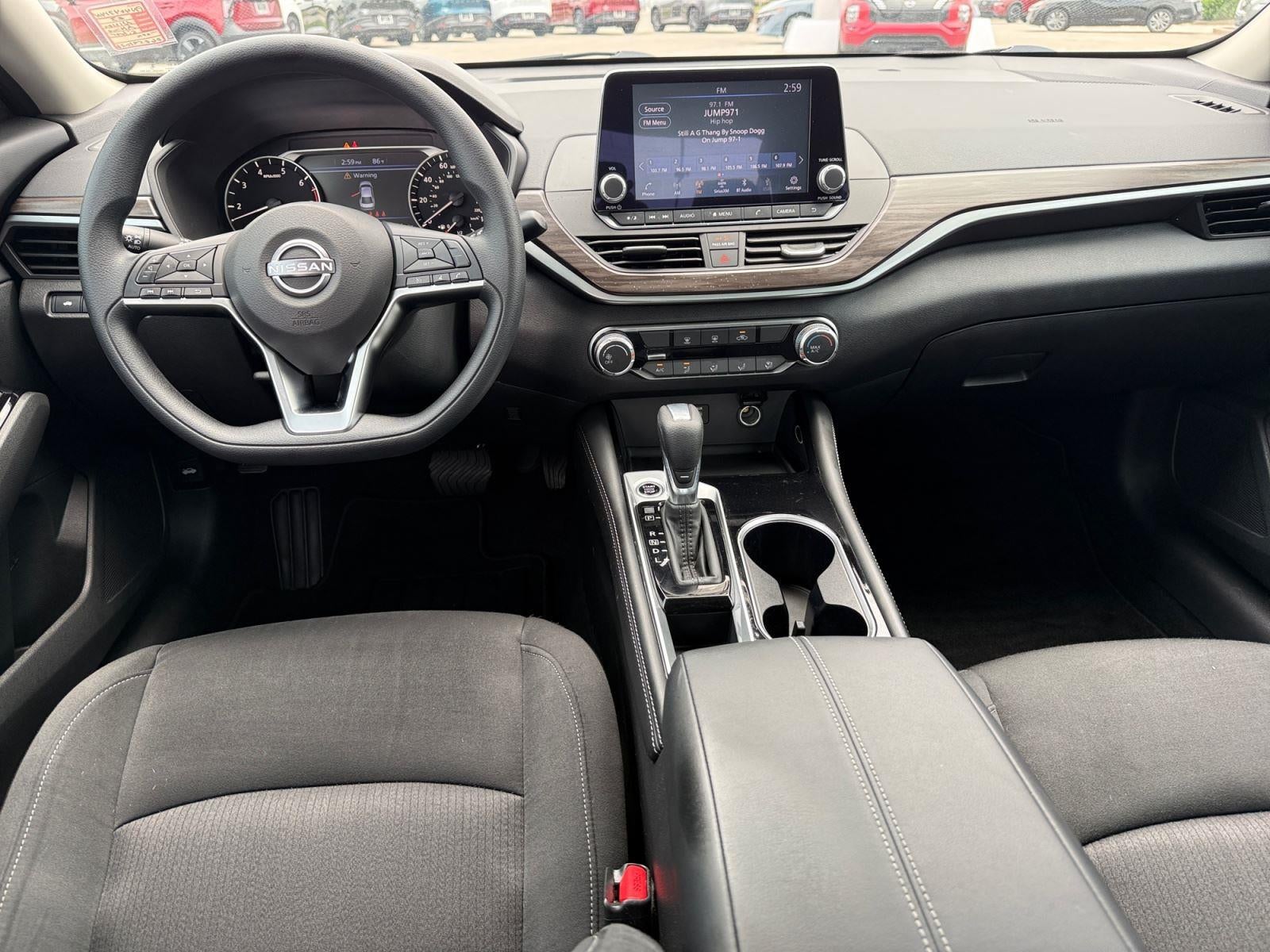 2023 Nissan Altima 2.5 SV