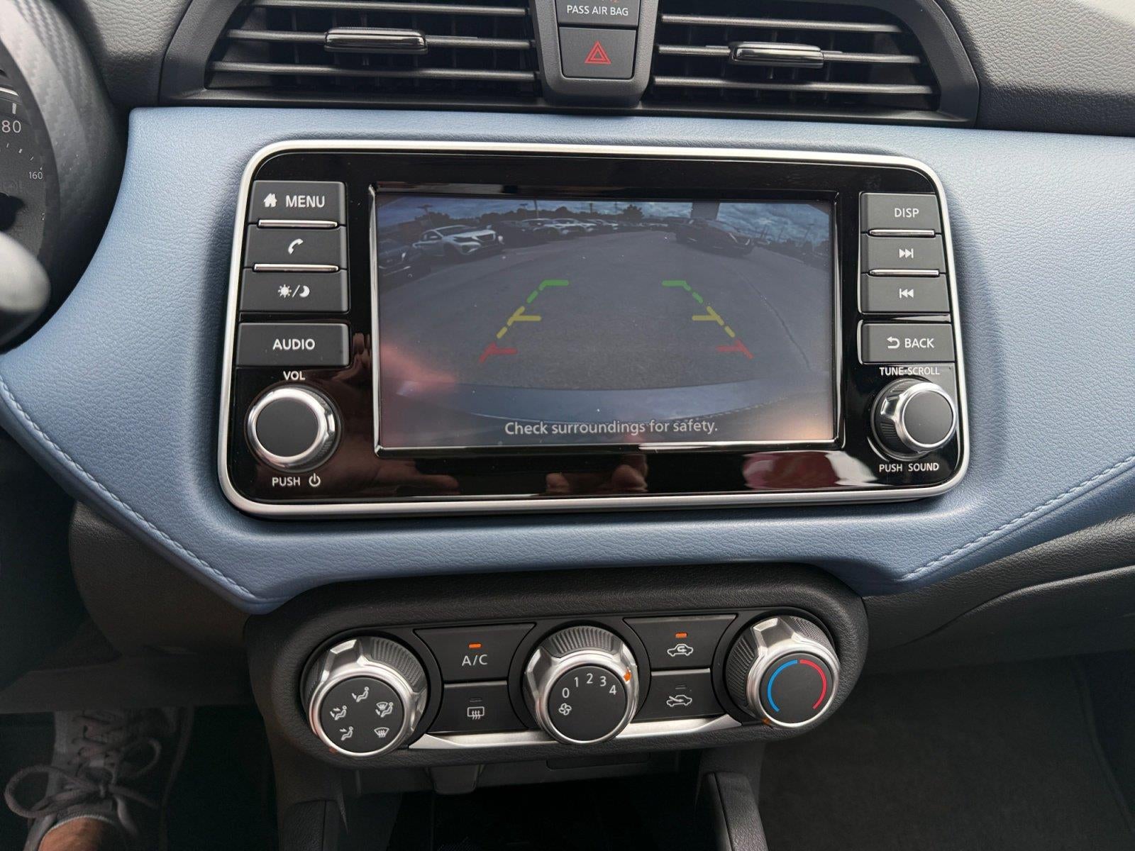 2025 Nissan Versa SV