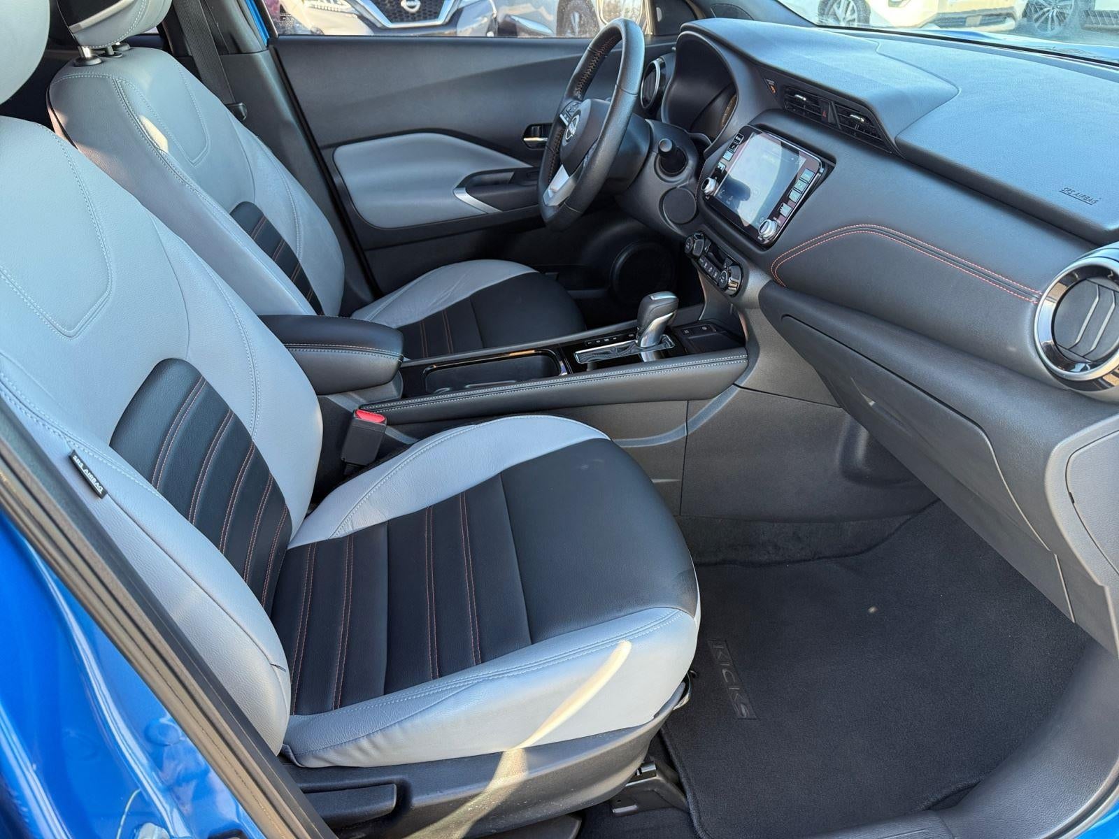 2022 Nissan Kicks SR