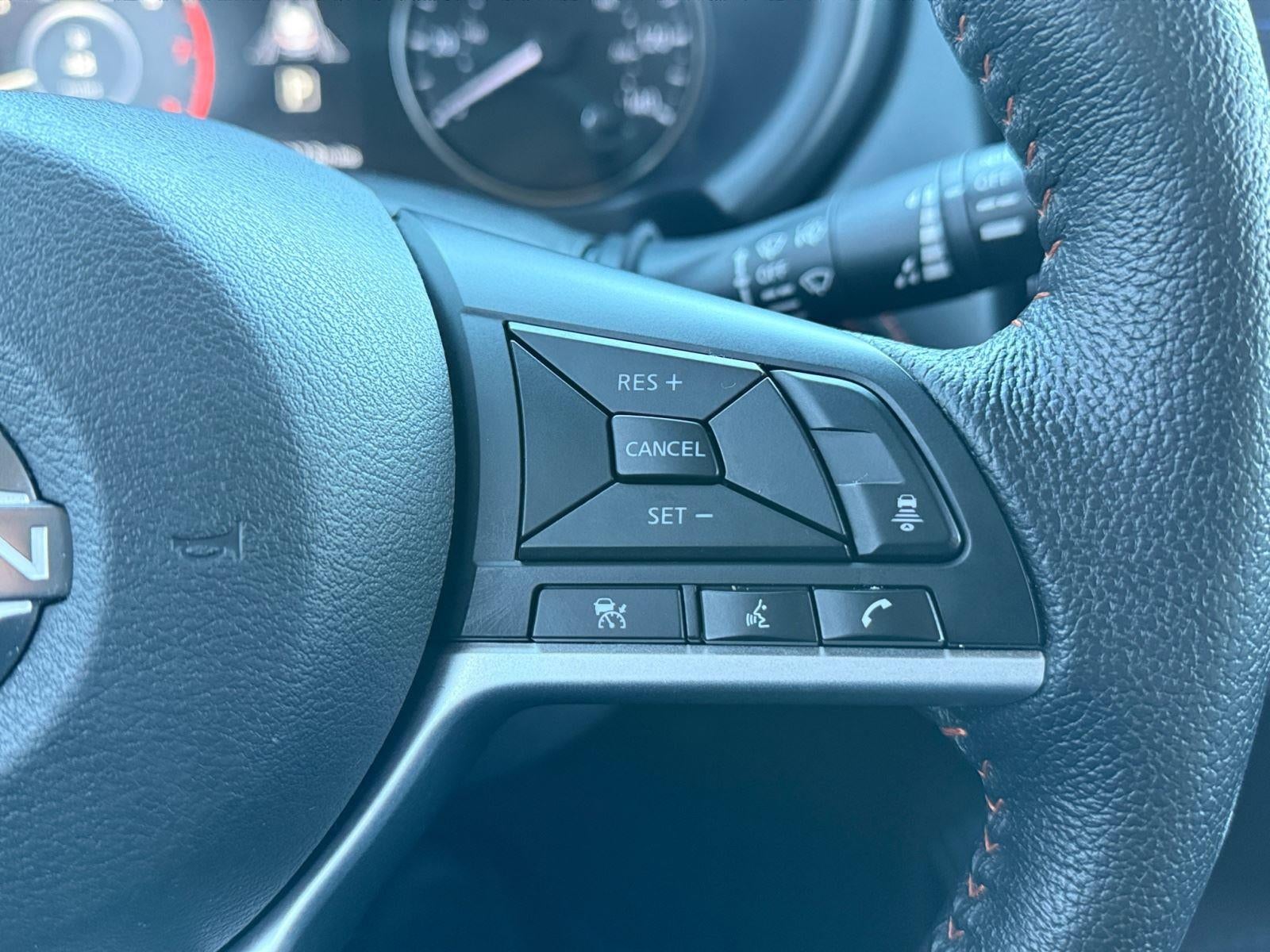 2022 Nissan Kicks SR