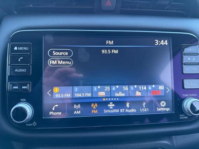 2022 Nissan Kicks SR