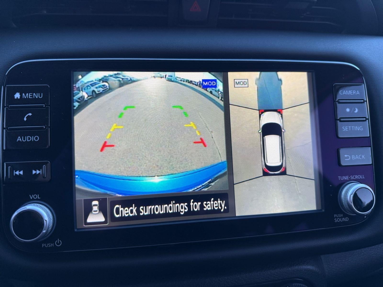 2022 Nissan Kicks SR