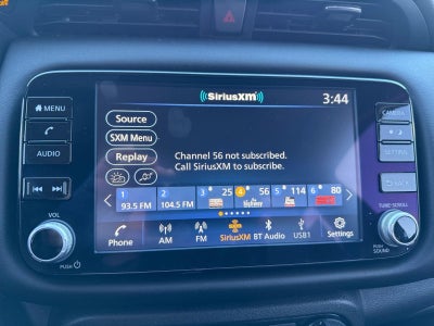 2022 Nissan Kicks SR