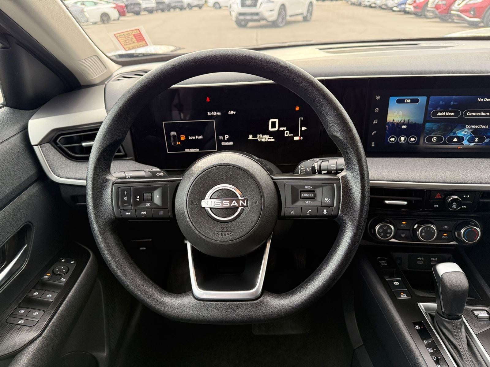 2025 Nissan Kicks SV