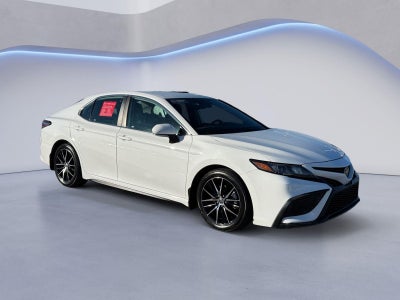 2022 Toyota Camry Hybrid SE