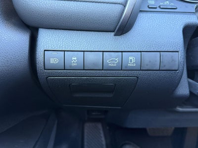 2022 Toyota Camry Hybrid SE