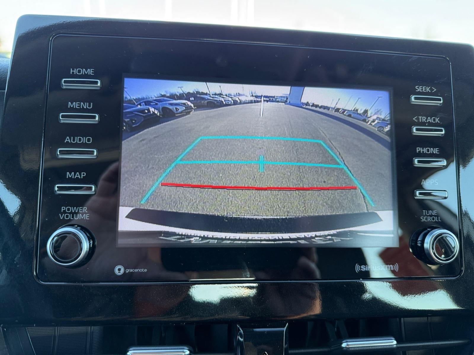 2022 Toyota Camry Hybrid SE