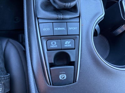 2022 Toyota Camry Hybrid SE