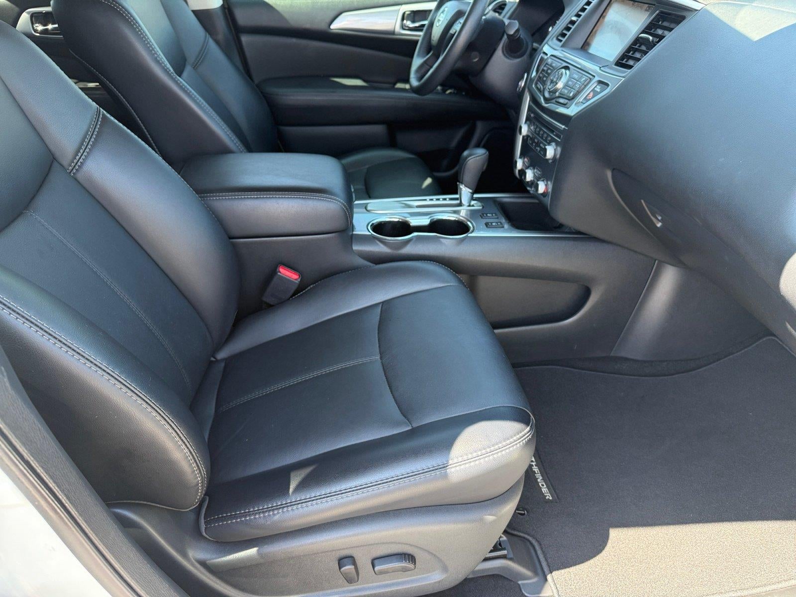 2019 Nissan Pathfinder SL
