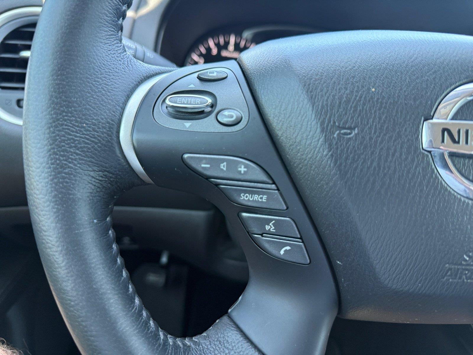 2019 Nissan Pathfinder SL