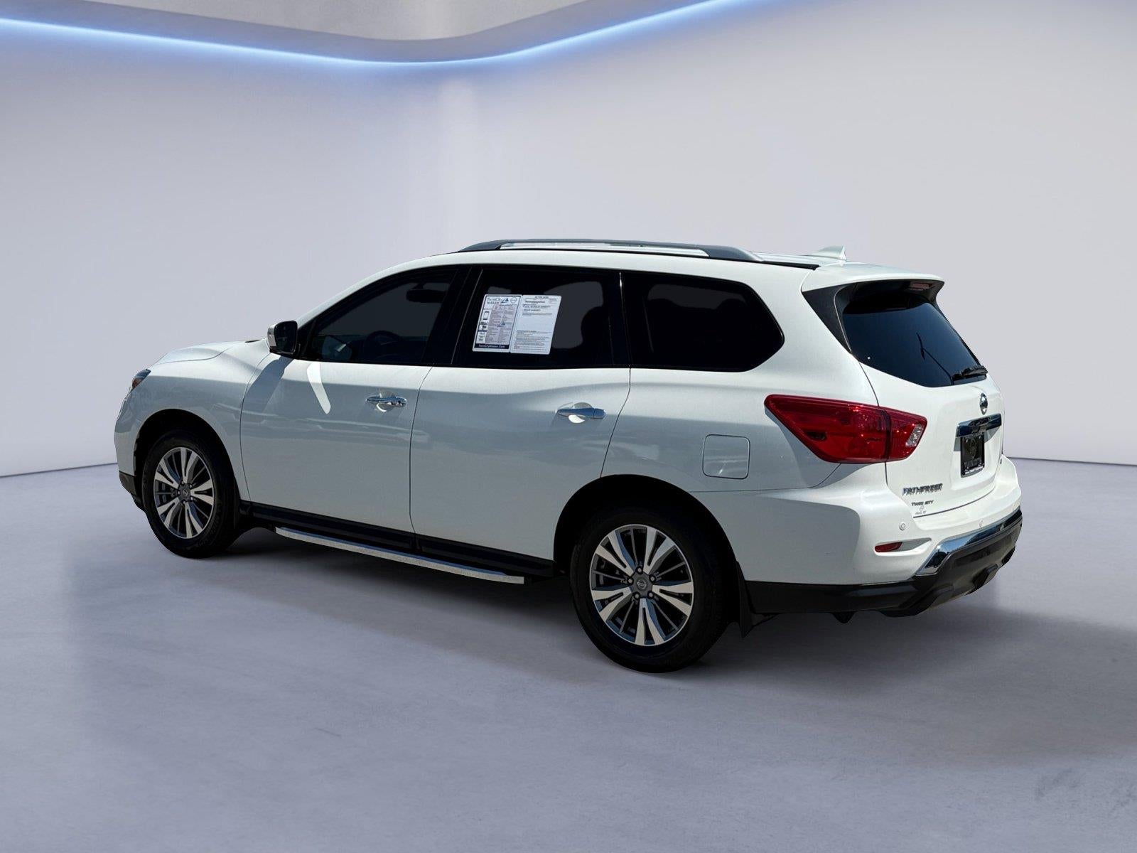 2019 Nissan Pathfinder SL