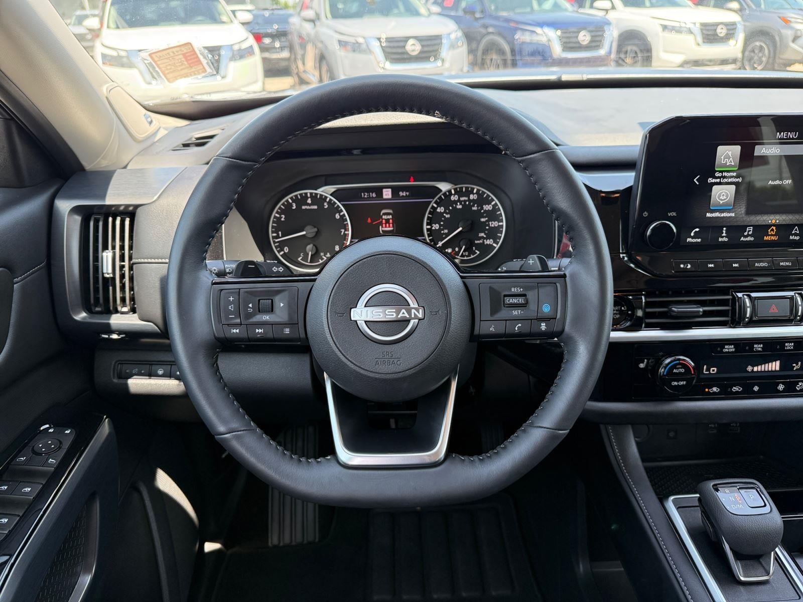 2025 Nissan Pathfinder SL