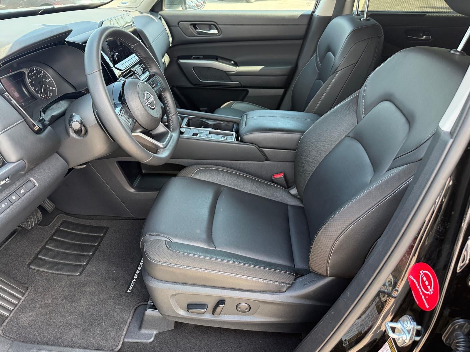 2025 Nissan Pathfinder SL