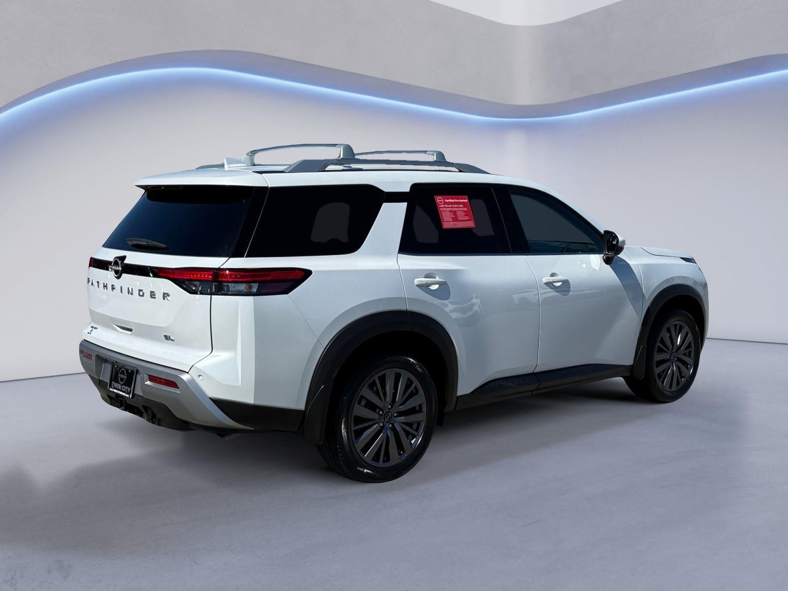 2025 Nissan Pathfinder SL