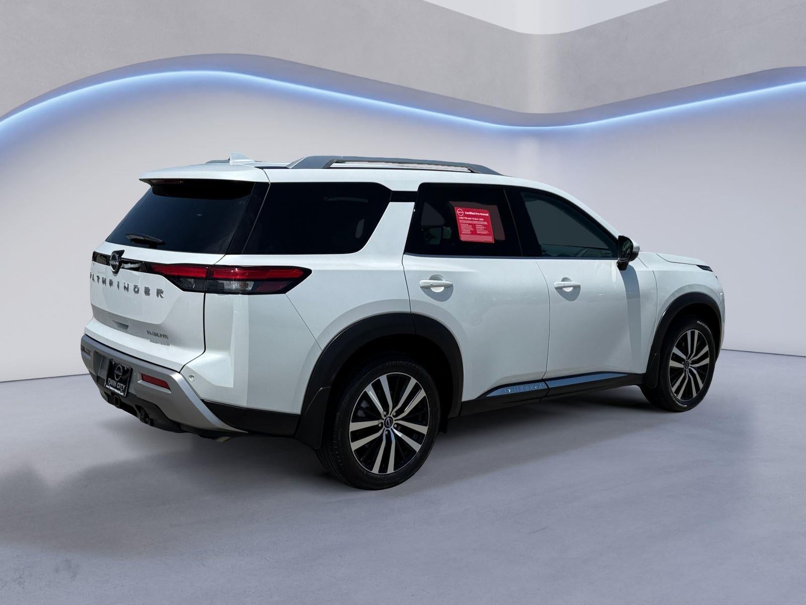 2025 Nissan Pathfinder Platinum