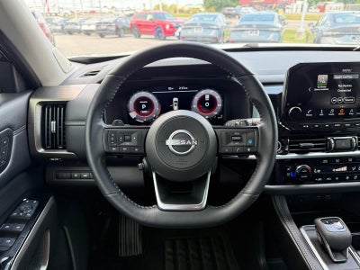 2024 Nissan Pathfinder Platinum