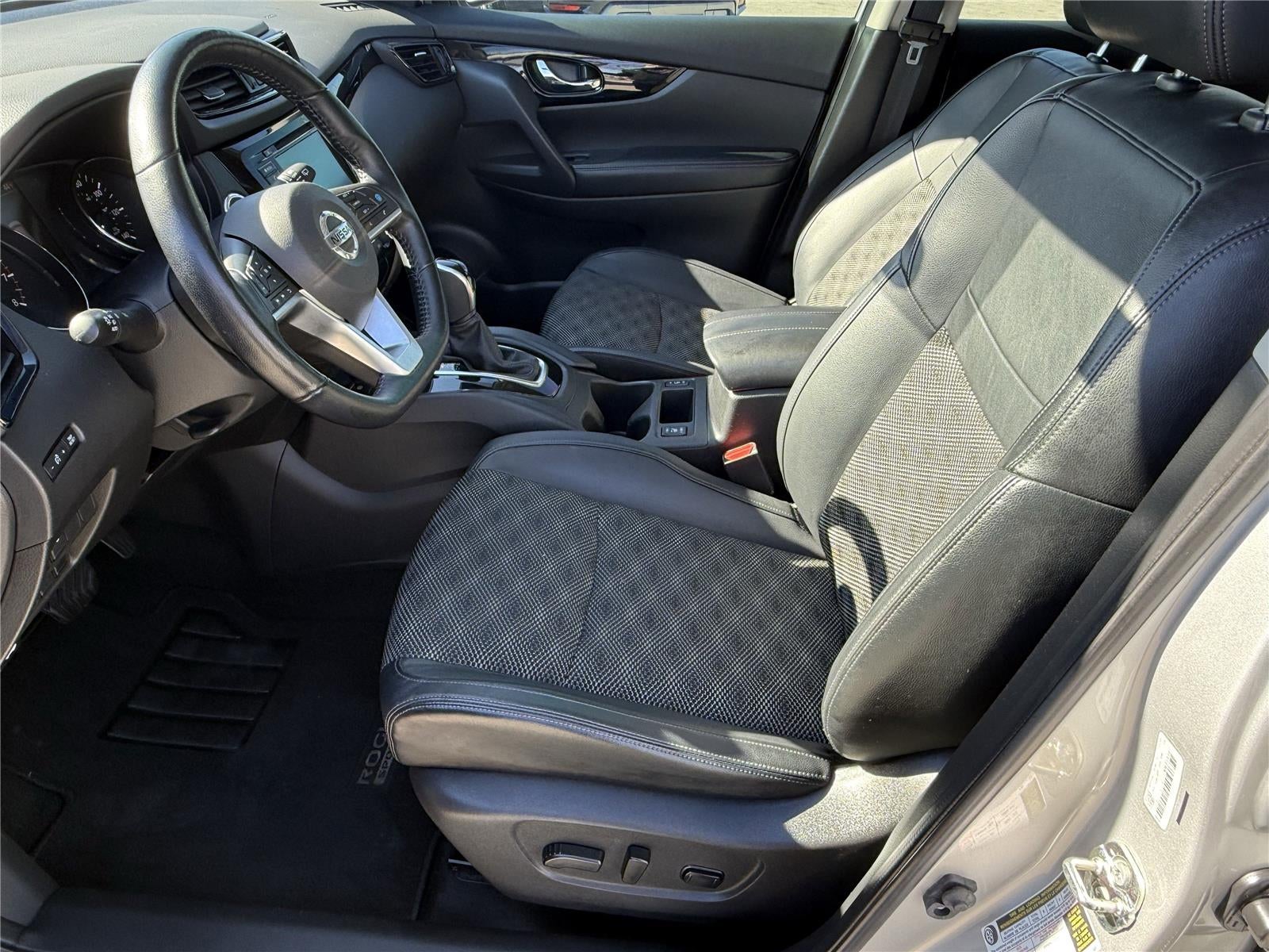 2022 Nissan Rogue Sport SV