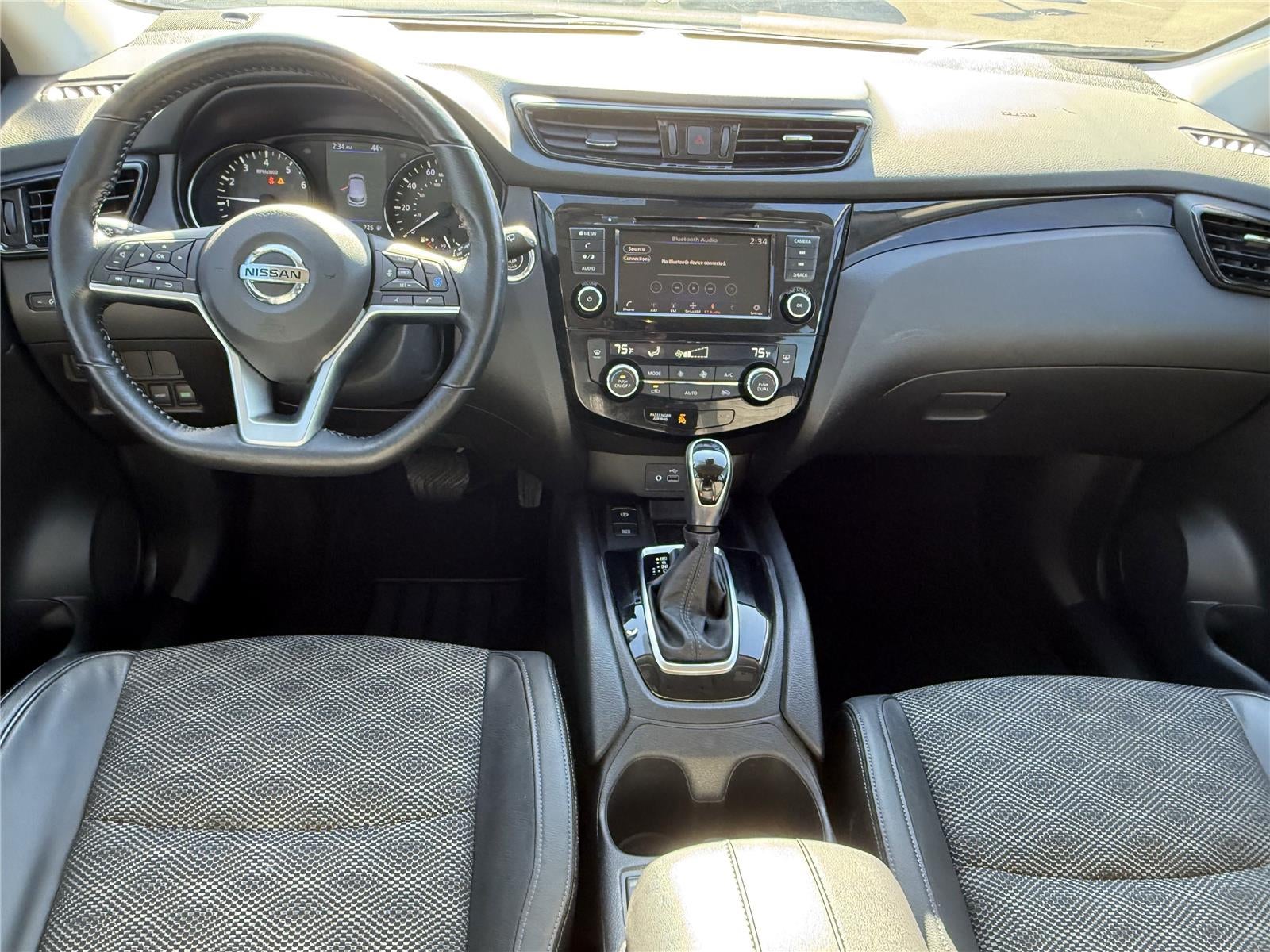 2022 Nissan Rogue Sport SV