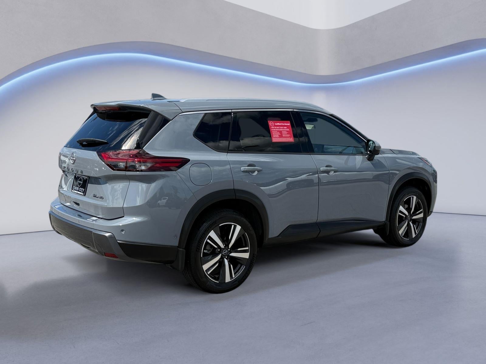 2025 Nissan Rogue SL