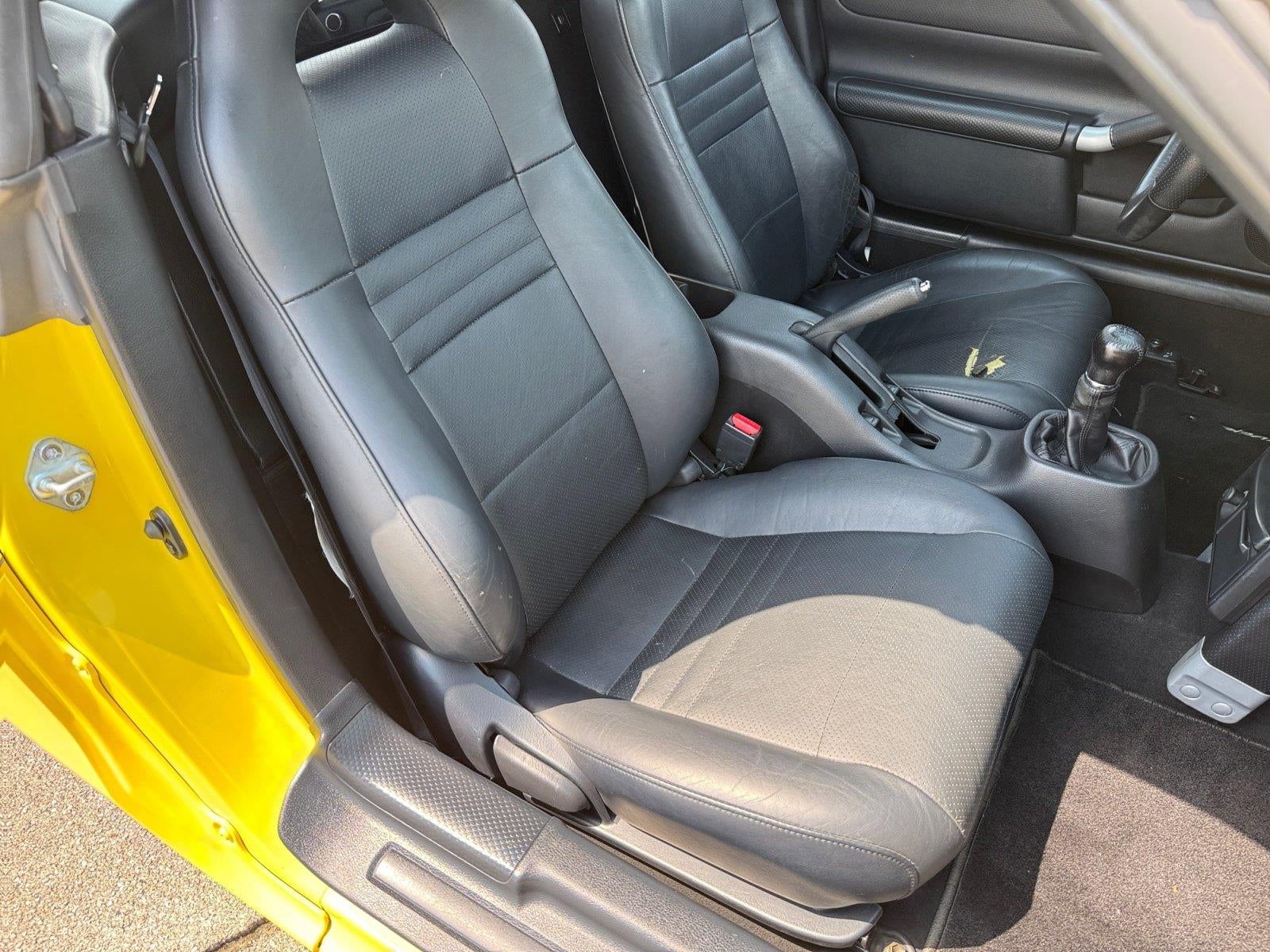 2004 Toyota Mr2 Base