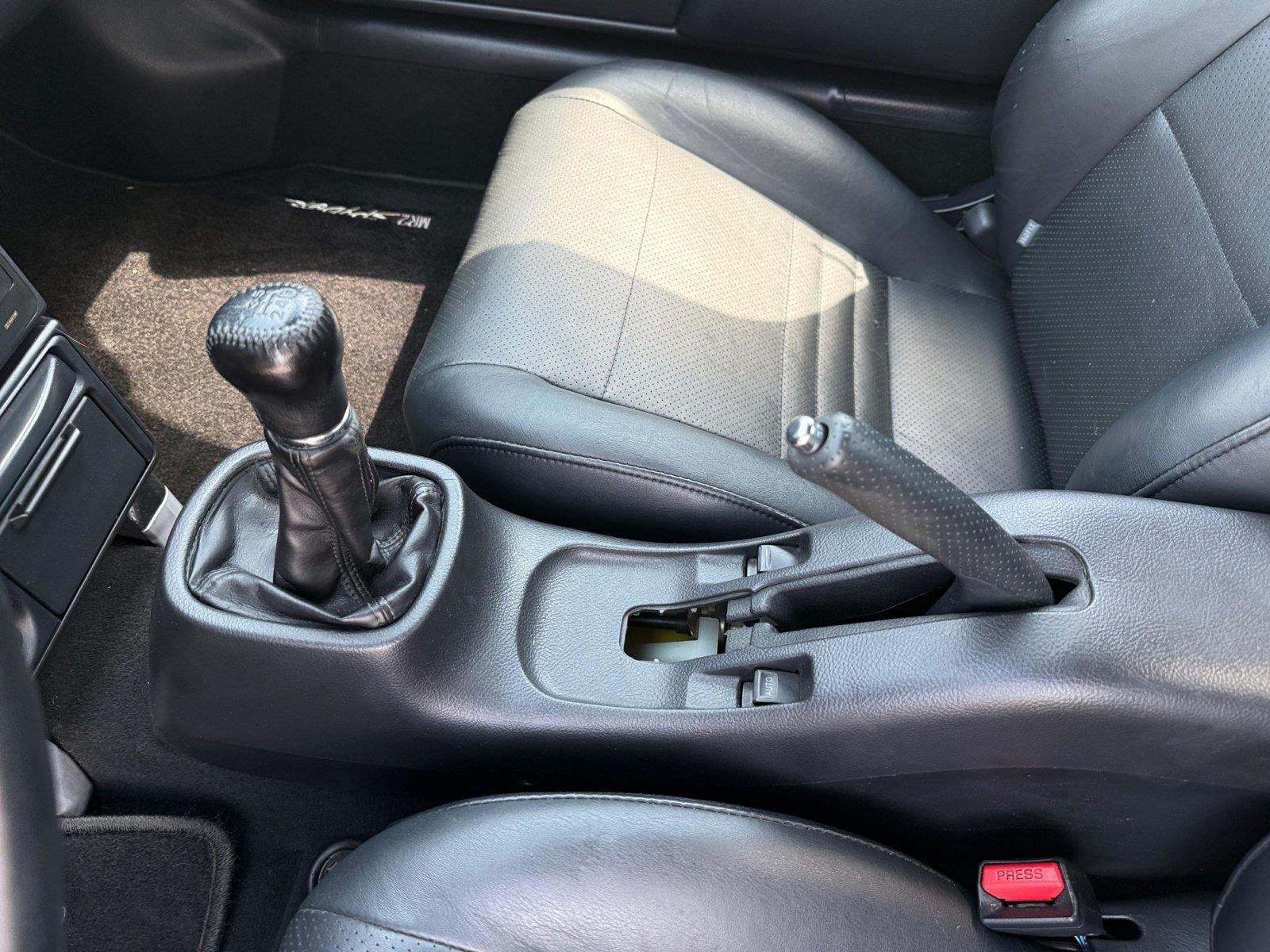 2004 Toyota Mr2 Base