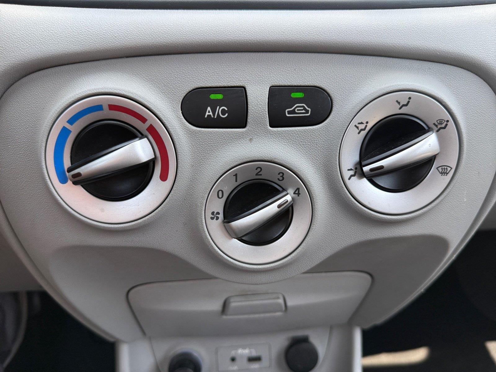 2010 Hyundai Accent GS