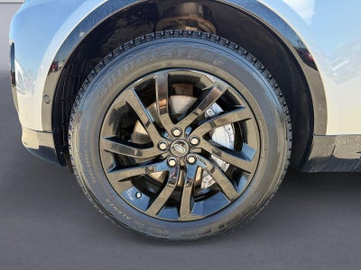 2020 Land Rover Discovery Landmark Edition