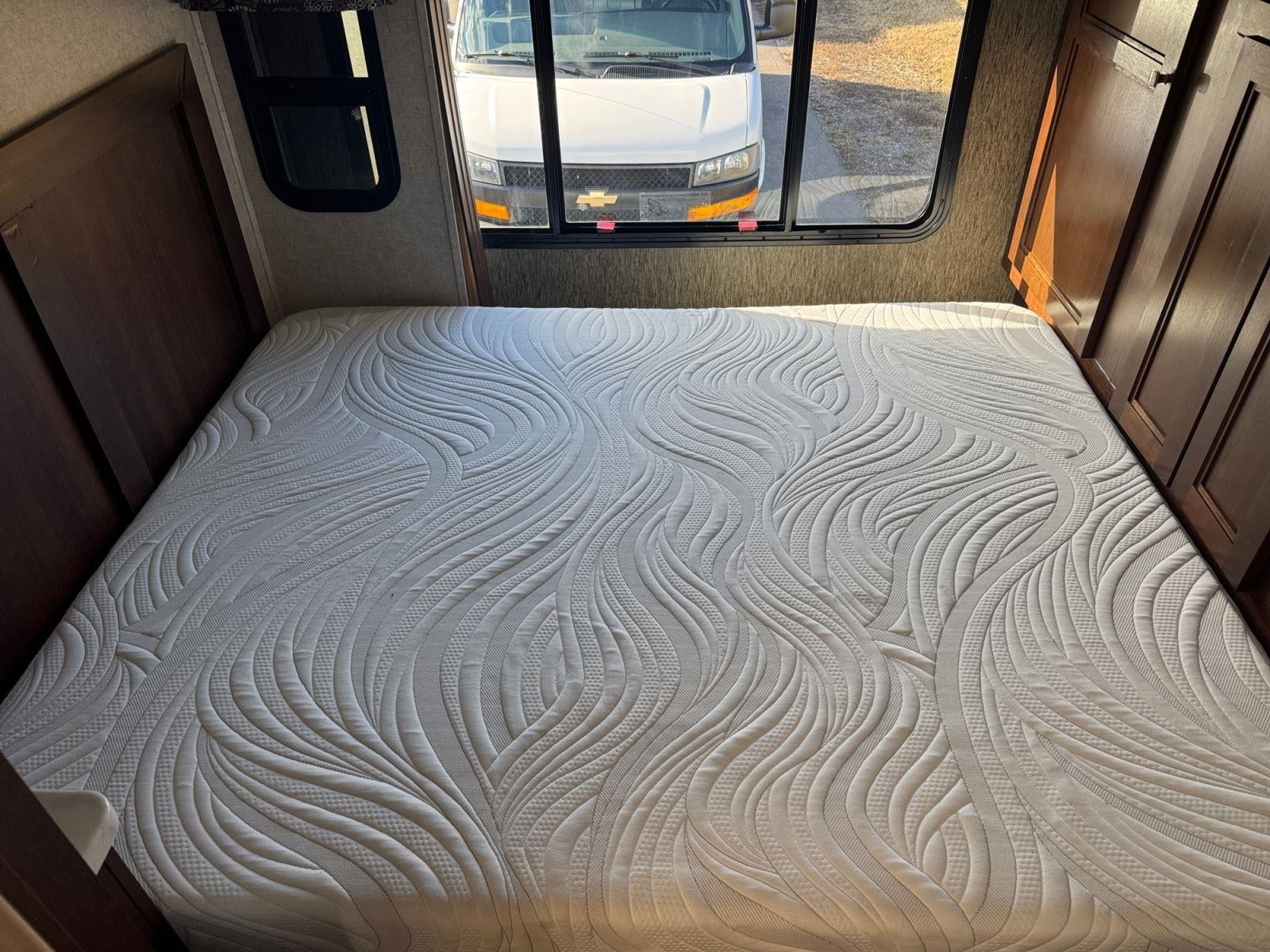 2018 Ford E-Series Cutaway CUTWY