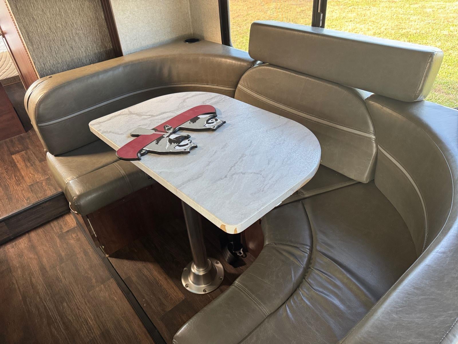 2018 Ford E-Series Cutaway CUTWY