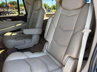 2016 Cadillac Escalade Luxury Collection