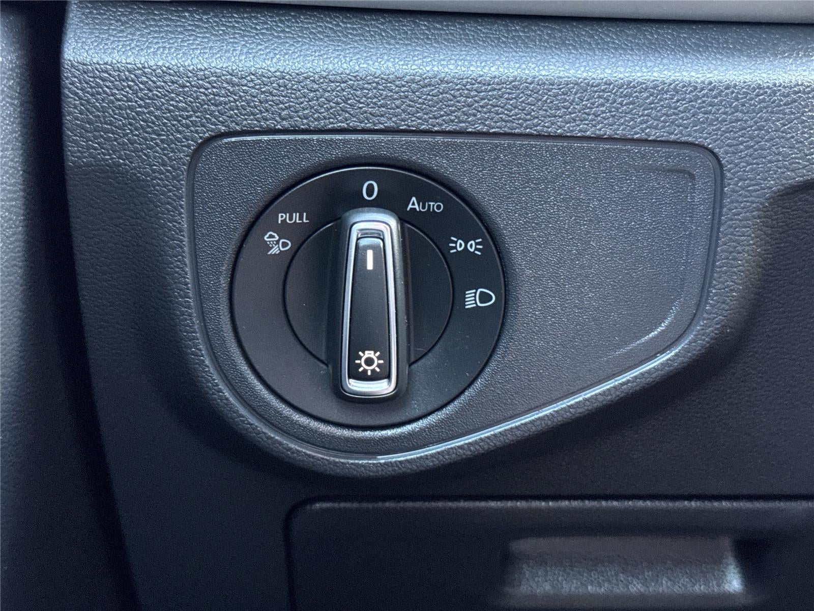 2021 Volkswagen Atlas Cross Sport 3.6L V6 SEL Premium