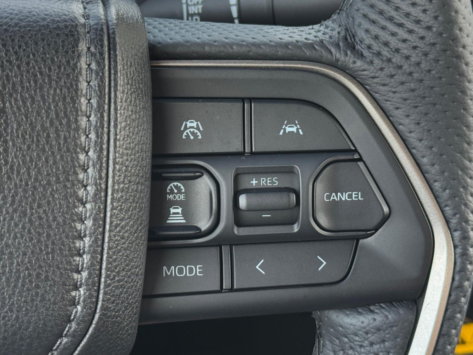 2025 Toyota Tacoma Limited HV