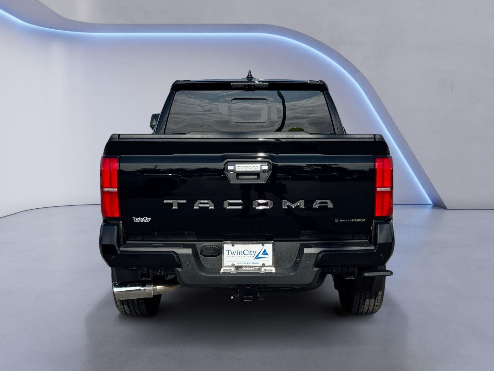 2025 Toyota Tacoma Limited HV