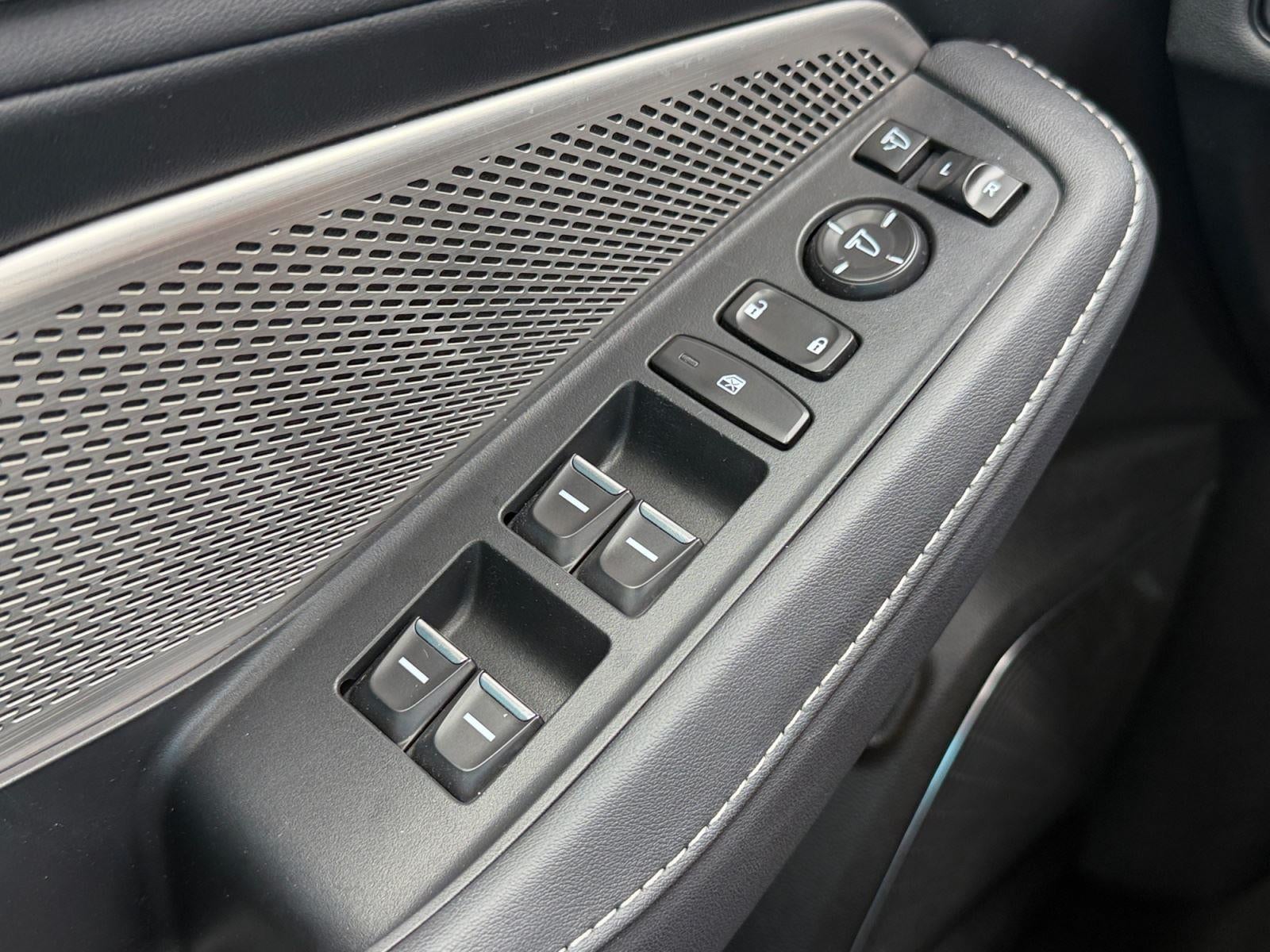2023 Acura MDX w/Tech