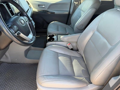 2018 Toyota Sienna XLE 8-Passenger