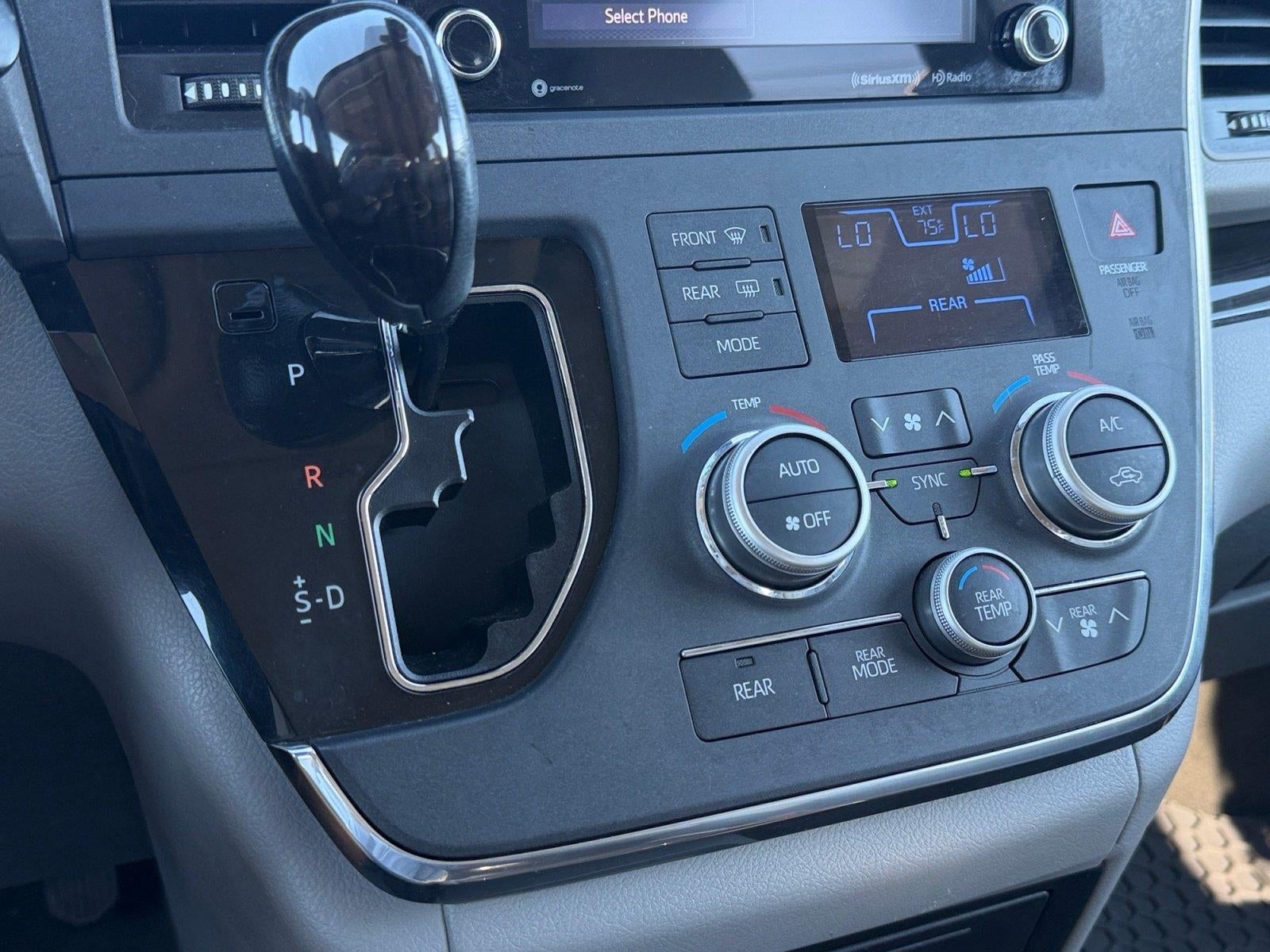 2018 Toyota Sienna XLE 8-Passenger